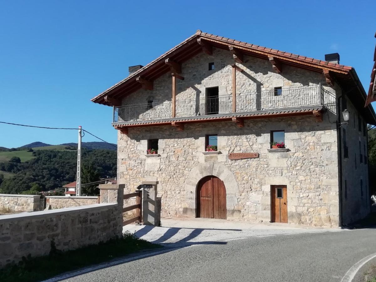 Casa Rural Juangoxenea Ihaben Exterior foto